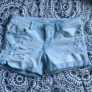 Rue 21 distressed shorts with lace